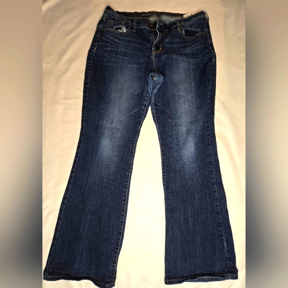 Old Navy Curvy Fit Bootcut Jeans Size 14 Short – Dark Wash Mid-Rise (Sold Out!) - Picture 1 of 5